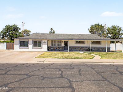 1522 W LAWRENCE Lane