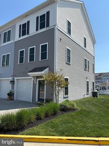 13006 Bowline Ln Unit 4