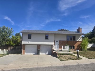 921 Sussex