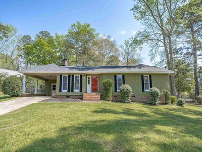 712 N Royal Tower Dr