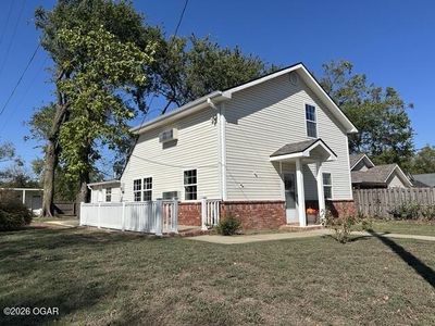 Property at 102 N Winfield Ave, Joplin, MO