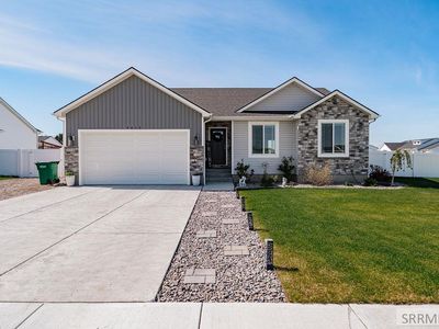 4412 E Zona Cir