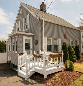 16 Dane St