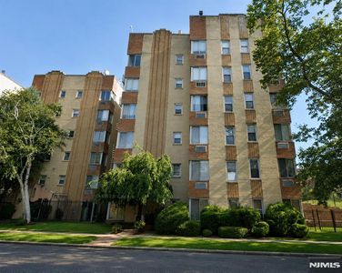 19 Lyons Ave APT 203