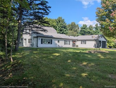 5797 N Lapeer Rd