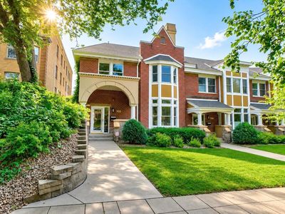 552 Summit Ave