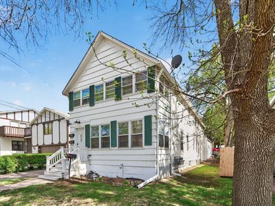 318 7th Ave NE