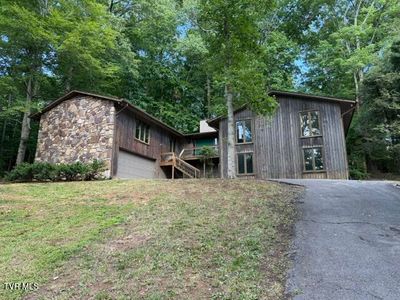 733 Blakley Dr