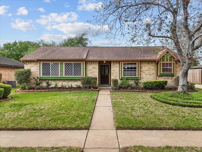 Property at 3930 Sandlewood Dr, Pasadena, TX