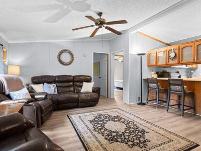 13661 Grand Kal Rd E