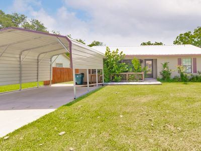 Property at 907 N Lamb St, Bowie, TX
