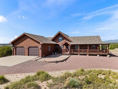 5832 Nolan Dr