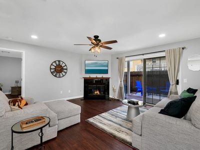 1352 Palomar Pl