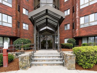200 Burkhall St Unit 109