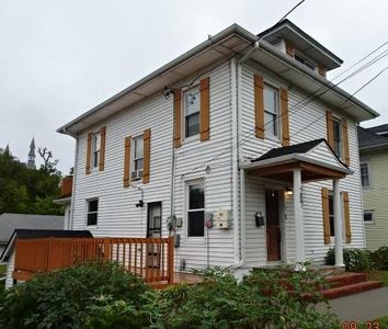 Property at 207 East St, Parkville, MO