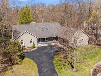 9045 N Pointe Woods Dr