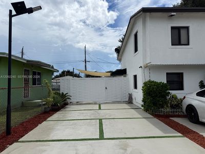 1114 NW 76th St