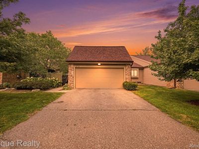 27328 Apple Blossom Ln