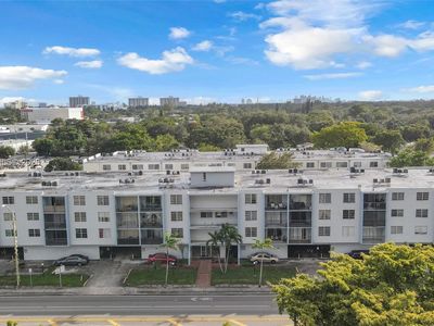 1250 NE 125th St APT 311C
