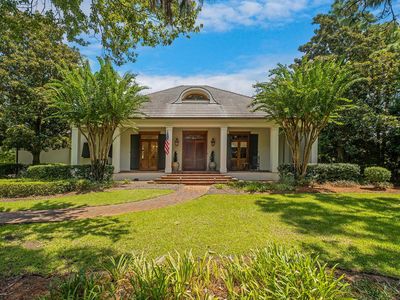 3326 Club Dr