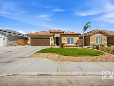 7806 Cuyama River St