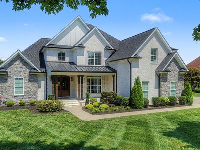 701 Farmington Dr
