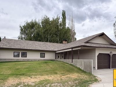 Property at 19 Burma Rd, Riverton, WY
