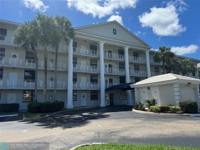 1711 Whitehall Dr UNIT 301