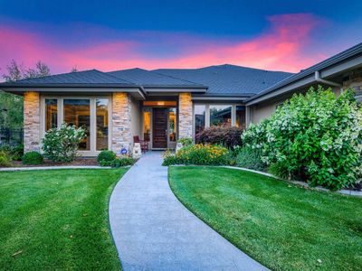 393 E Fishing Creek Ln