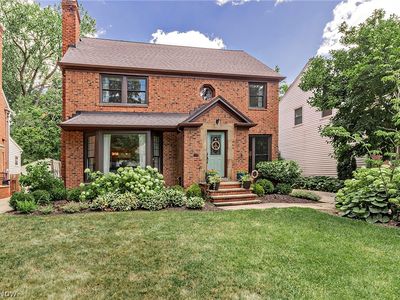 2359 Loyola Rd