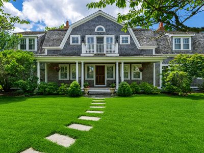 8 Hedge Row
