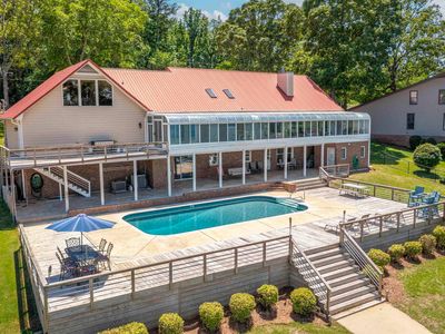 7023 Blackberry Ln
