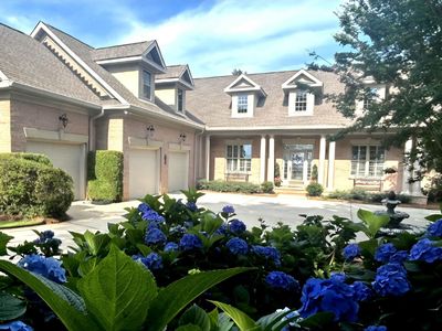 449 Lake Estate Dr