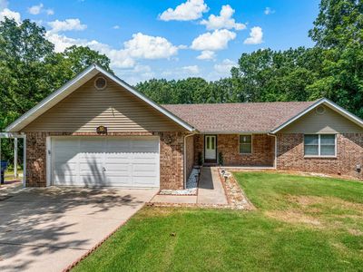 10 Stonehedge Dr