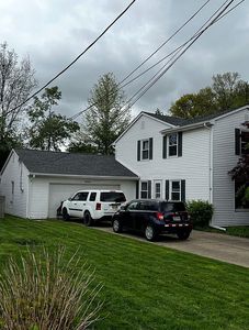 Property at 333 Parkway Dr, Berea, OH