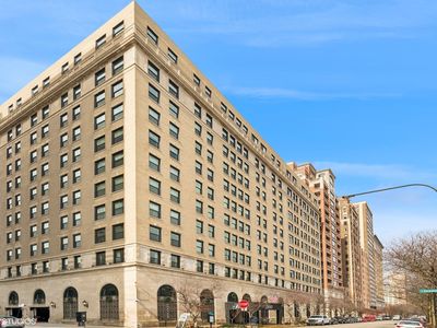 2100 N Lincoln Park W APT 8AS