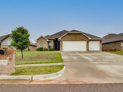 1221 Pebble Pond Dr