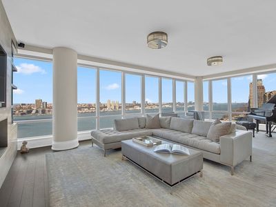 50 Riverside Blvd APT 28A