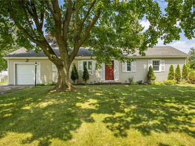 30 Newport Dr