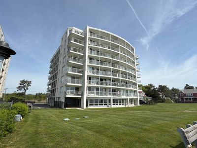 221 E Grand Avenue #8F