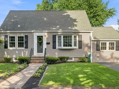 17 Greenwood Rd