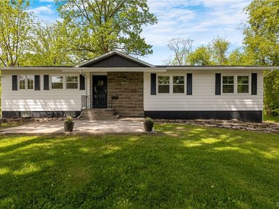 322 Falls Blvd