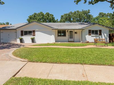 1044 Meadowbrook Dr