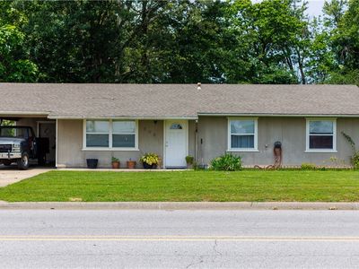 208 S Country Club Rd