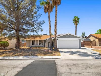 899 El Camino Way