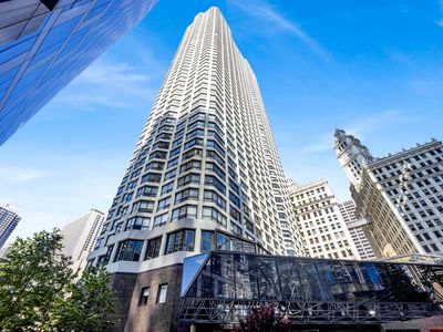 405 N Wabash Ave UNIT 1002