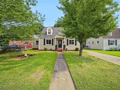 402 Ashlawn Dr