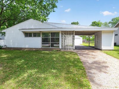 1403 E Ireland Rd