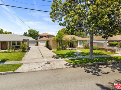 937 E Palmyra Ave