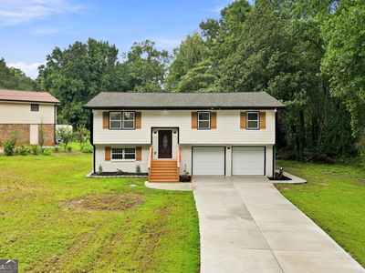 5827 Christopher Ln
